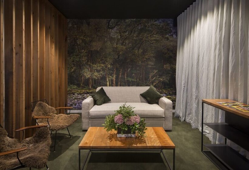 هتل The Cinema Suites