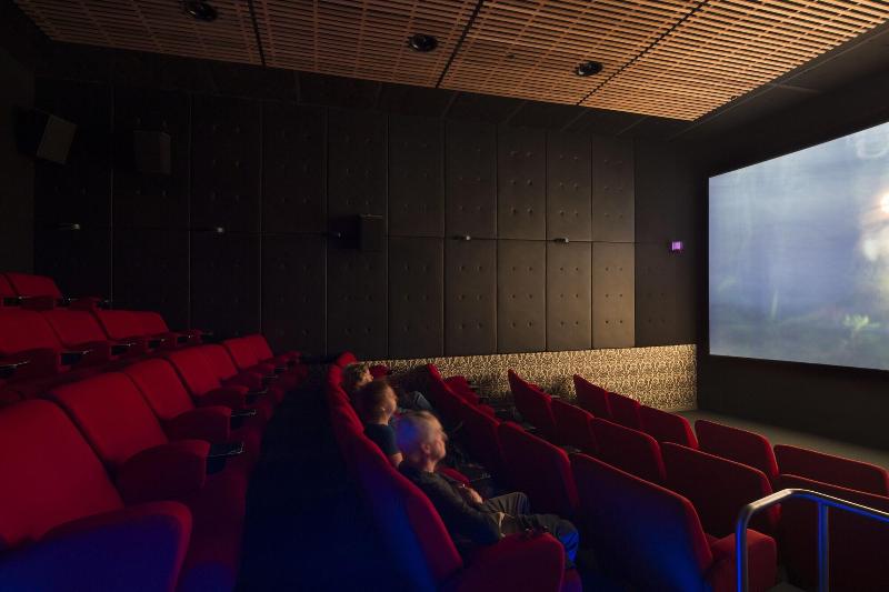 هتل The Cinema Suites