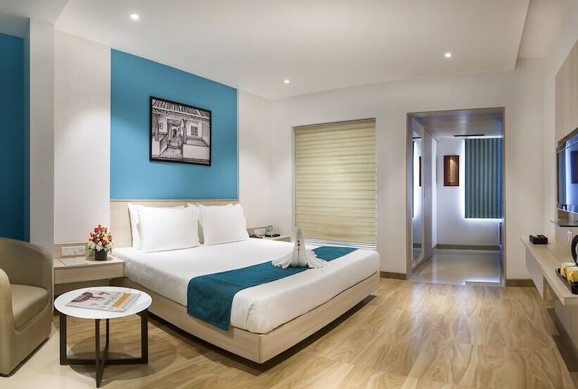 The Lotus Hotel Sameera