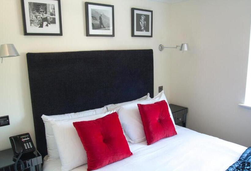 The Ship Leopard Hotel No Children