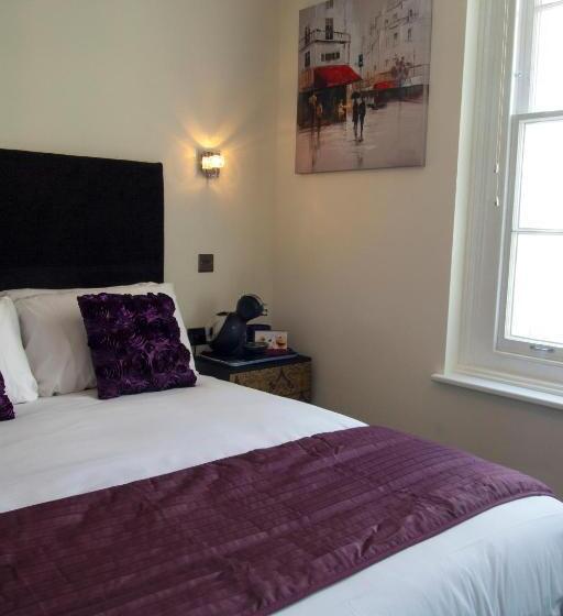 The Ship Leopard Hotel No Children