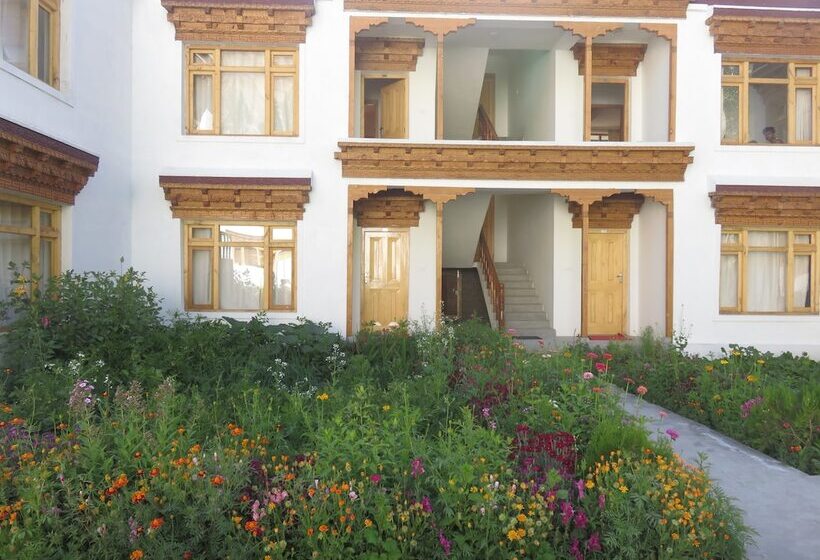 فندق Tih Hundar Resort   Nubra