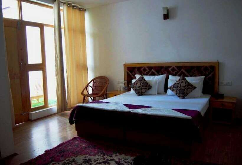 בית מלון כפרי Tih Hundar Resort   Nubra