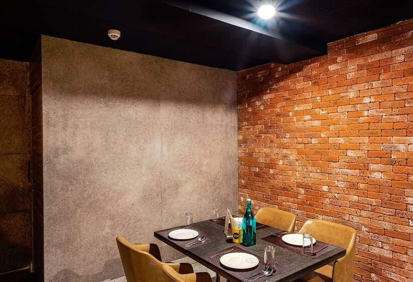 Отель Treebo Fourth Avenue