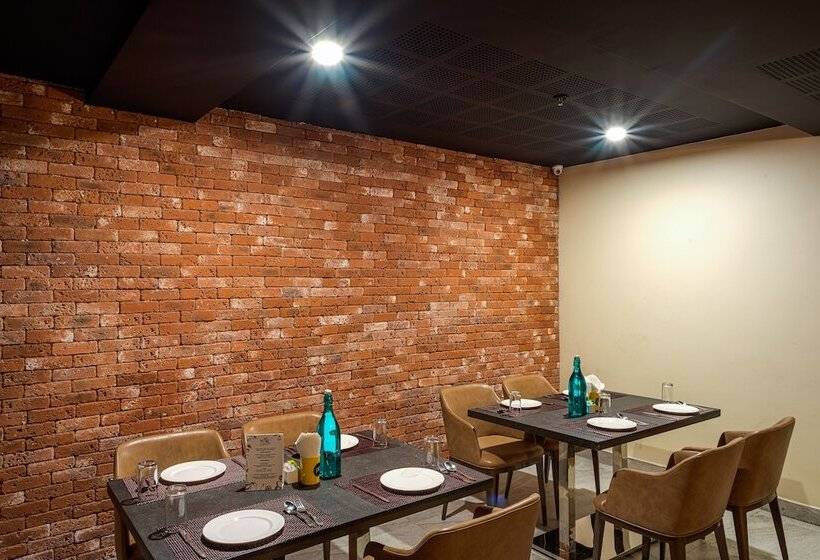 Отель Treebo Fourth Avenue