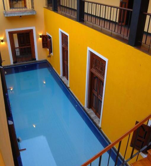 Отель Villa Capers