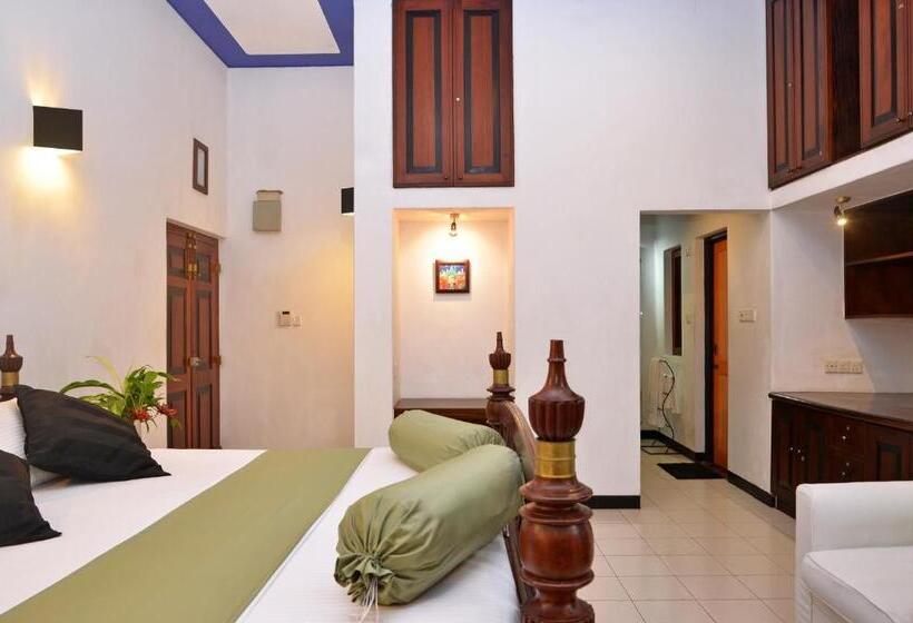 Отель Villa Capers