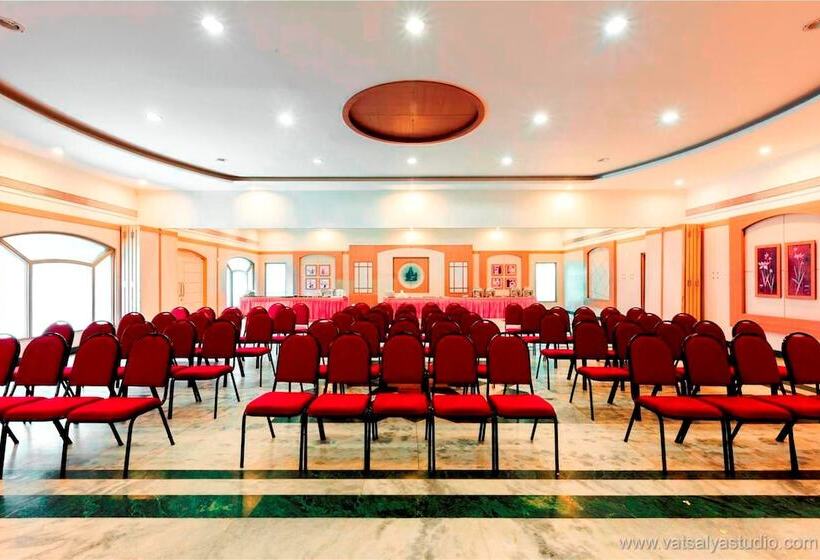 בית מלון כפרי Vits Shalimar Ankleshwar