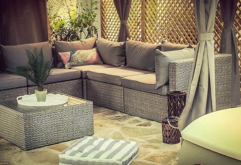 Kaloudis Studios & Apartments