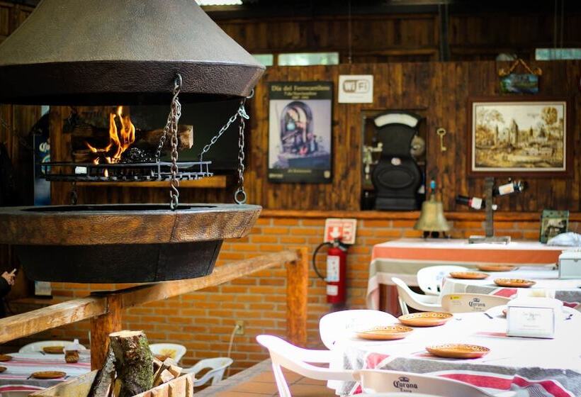 Los Vagones Cabañas Restaurante Bar