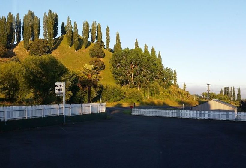 Mahoe Motel