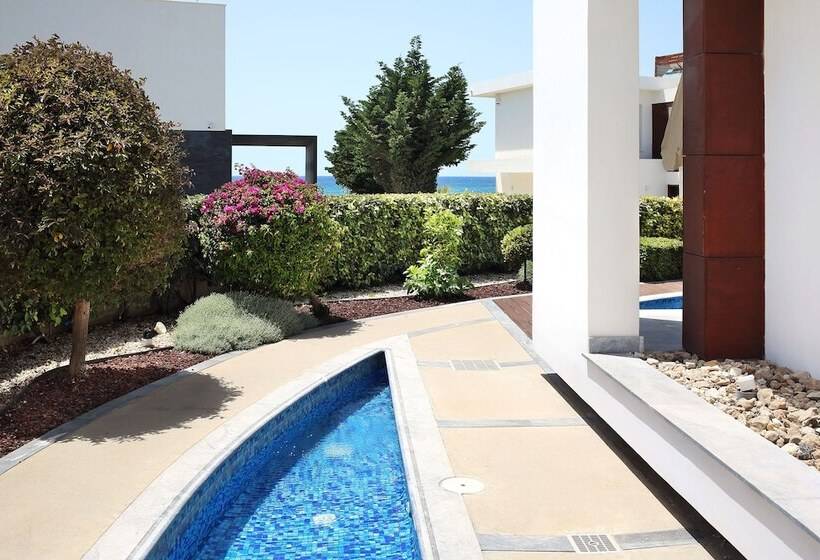 Paradise Cove Luxurious Beach Villas