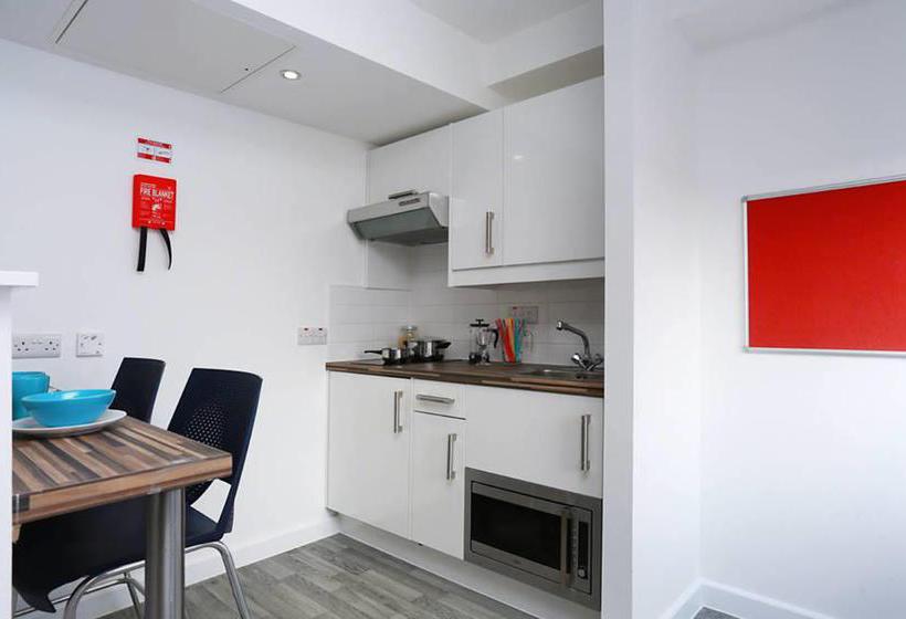 Peace Apartments  Hatbox