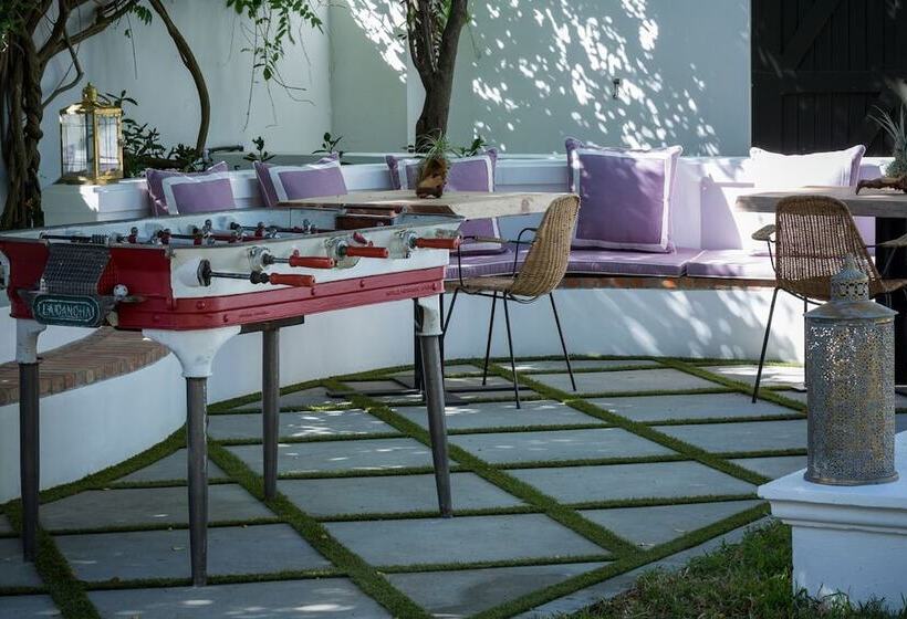 پانسیون Akademie Street Boutique