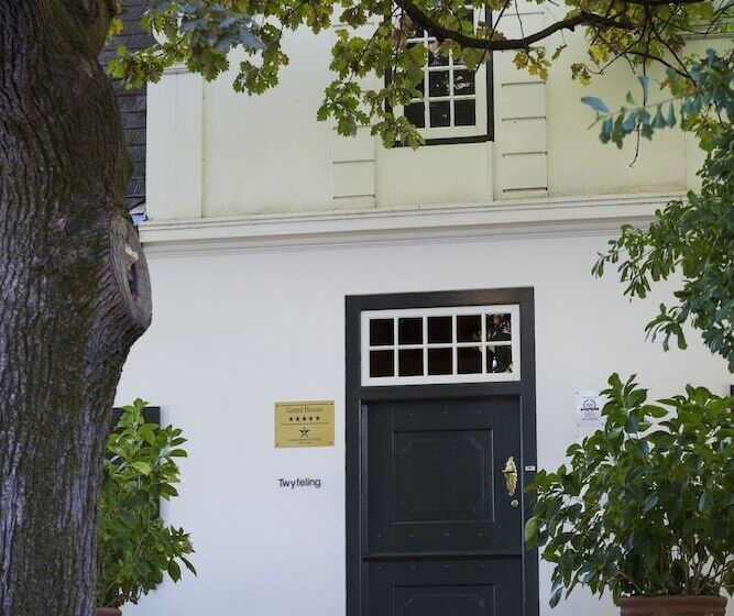 پانسیون Akademie Street Boutique