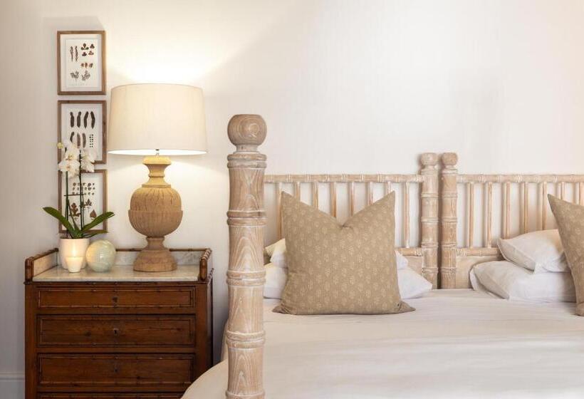 پانسیون Akademie Street Boutique