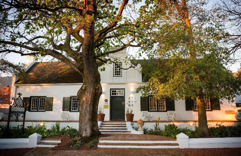 پانسیون Akademie Street Boutique