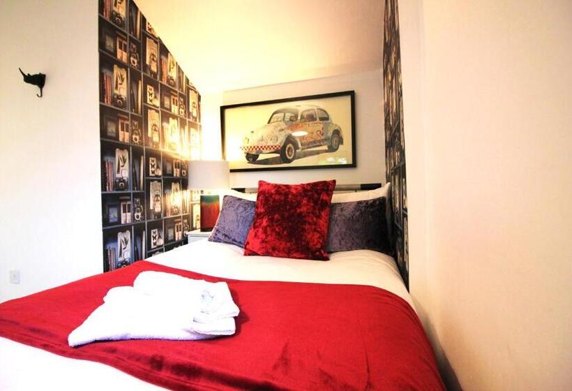 ペンション Cambridge City Rooms By Paymán Club