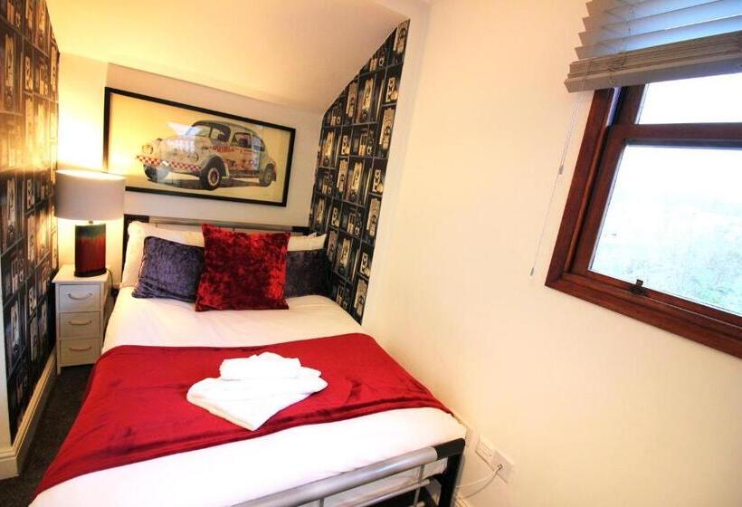 ペンション Cambridge City Rooms By Paymán Club