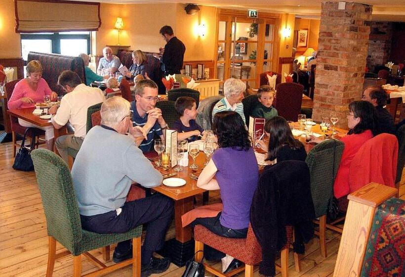 פנסיון Cromore Halt