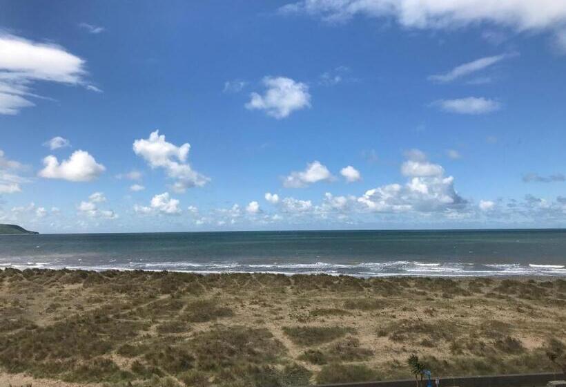 펜션 Crystal House