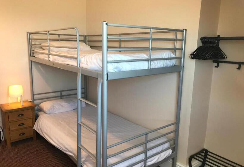 펜션 Crystal House