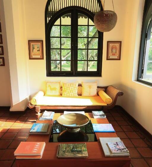 膳宿费 Horathapola Estate