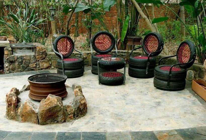 פנסיון Lapalosa Lodge