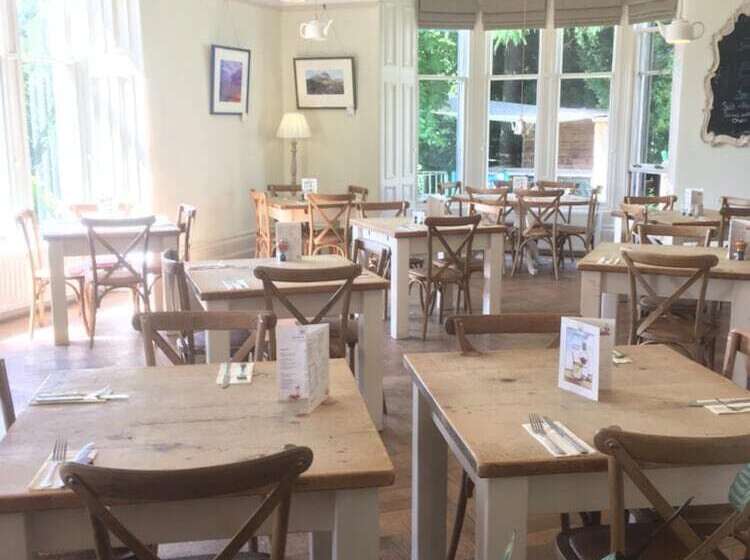 פנסיון Taypark Estate