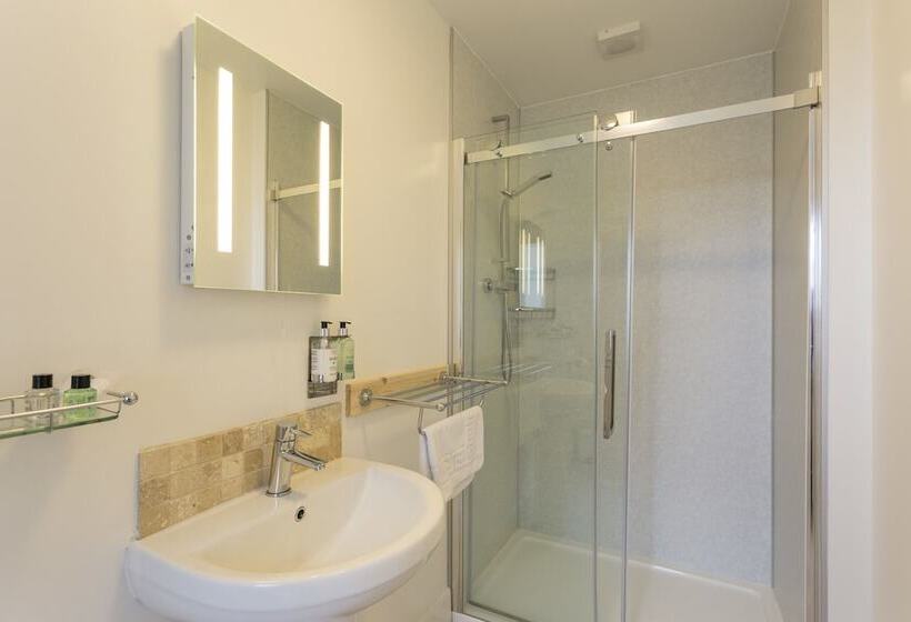 פנסיון Taypark Estate