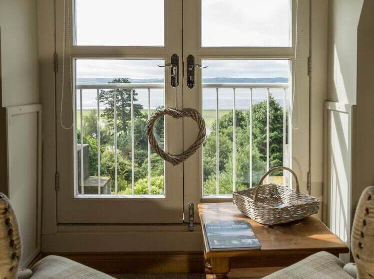 פנסיון Taypark Estate