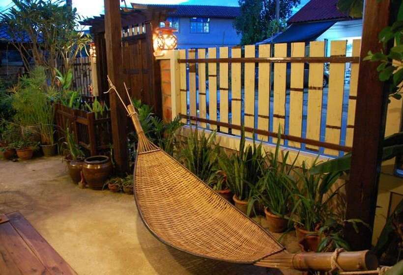 פנסיון The Outside Inn