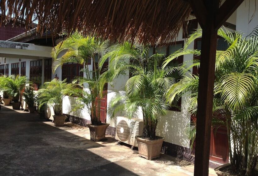 پانسیون Villa Sisavad Guesthouse