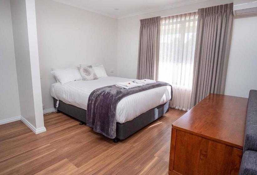 Phillip Island Off-Track Accommodation