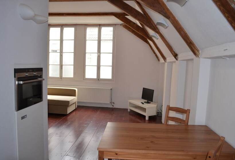 Rembrandtplein Bed & Breakfast