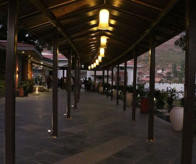 אתר נופש Club Mahindra Hatgad