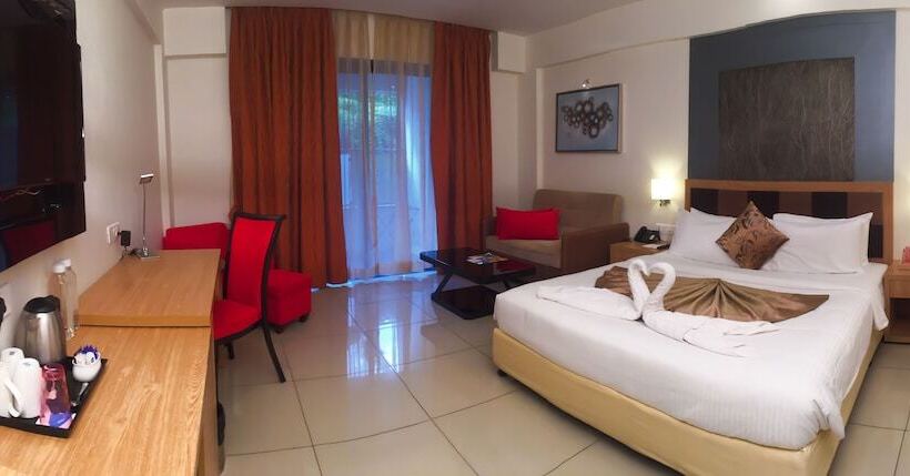 אתר נופש Club Mahindra Hatgad