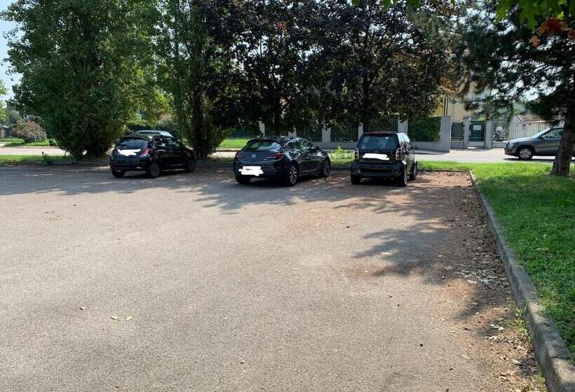 B&b Villa Milano By Rhospitality It