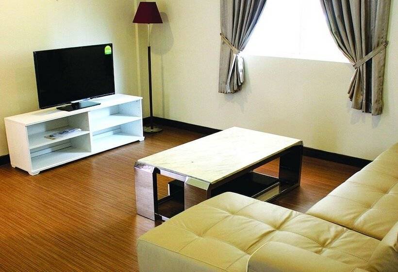 Riverside Residence By Gina Suite