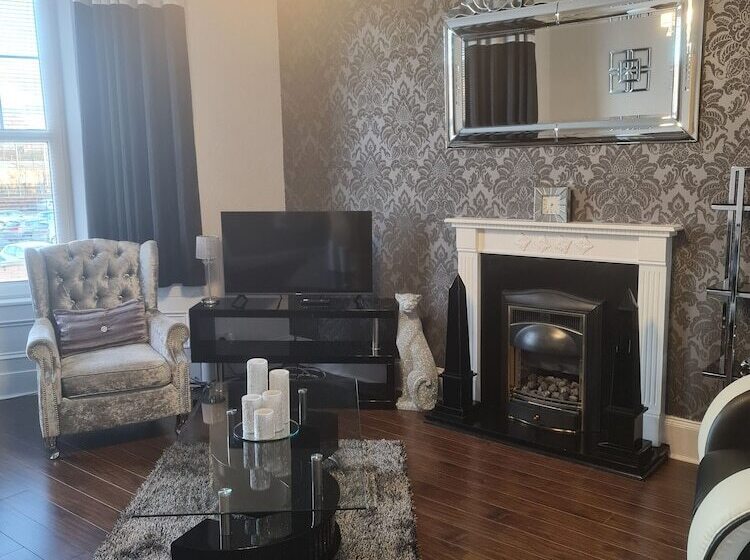 Robert The Bruce Apartment