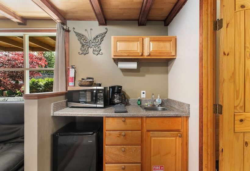 Robin Hood Village Resort