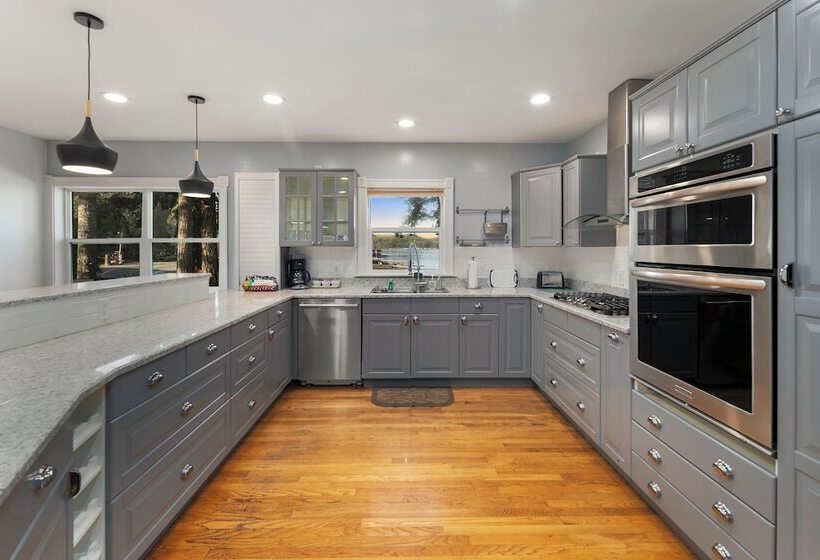 Robin Hood Village Resort