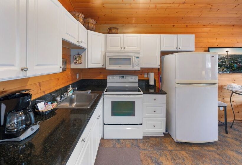 Robin Hood Village Resort