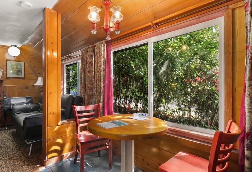 Robin Hood Village Resort