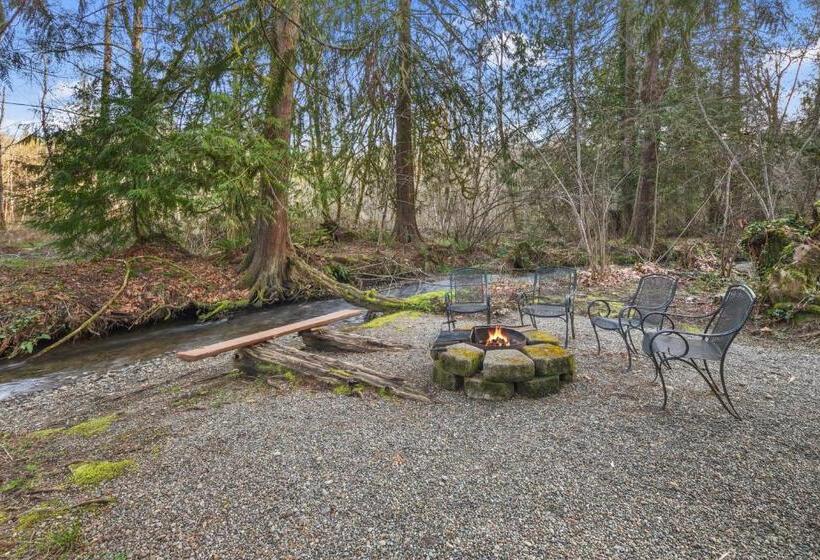 Robin Hood Village Resort