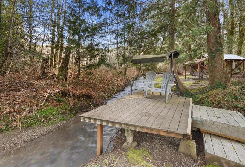 Robin Hood Village Resort