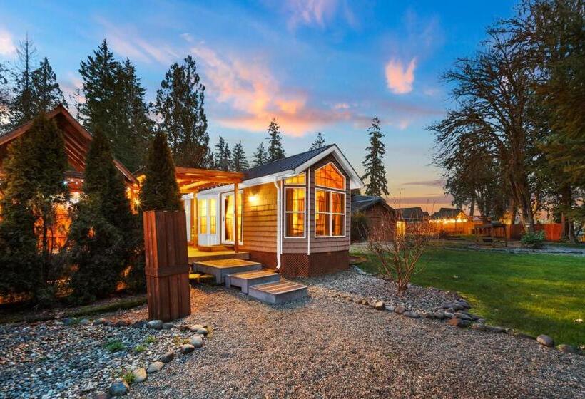 Robin Hood Village Resort