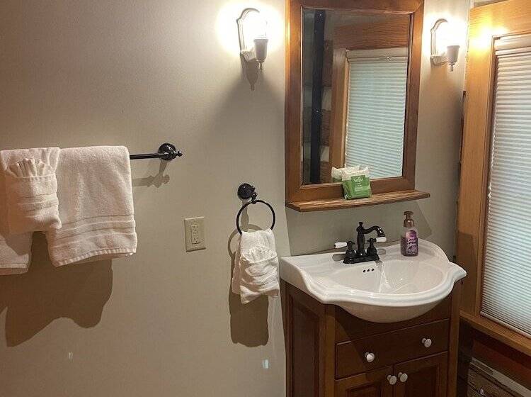 Silver Lake Bed And Breakfast