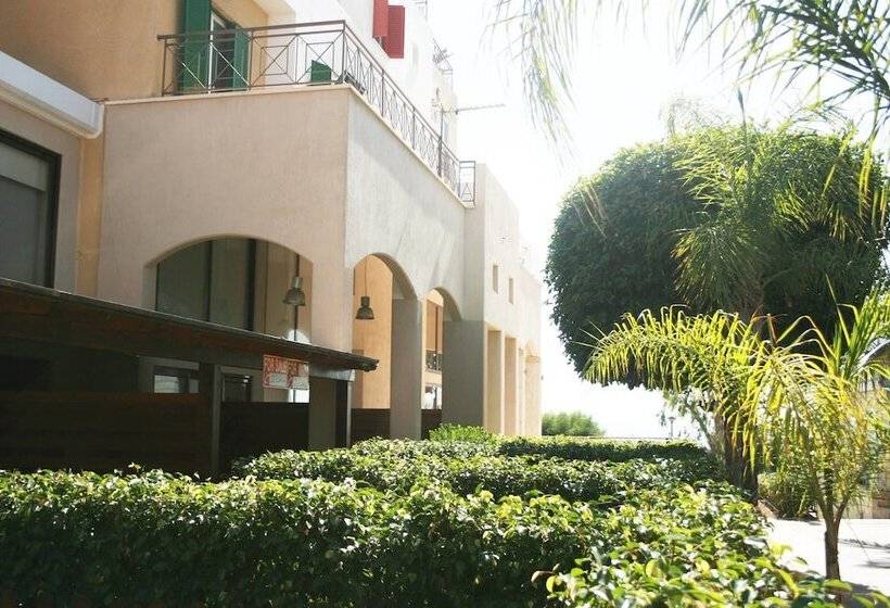 Sunrise Arches Apartments