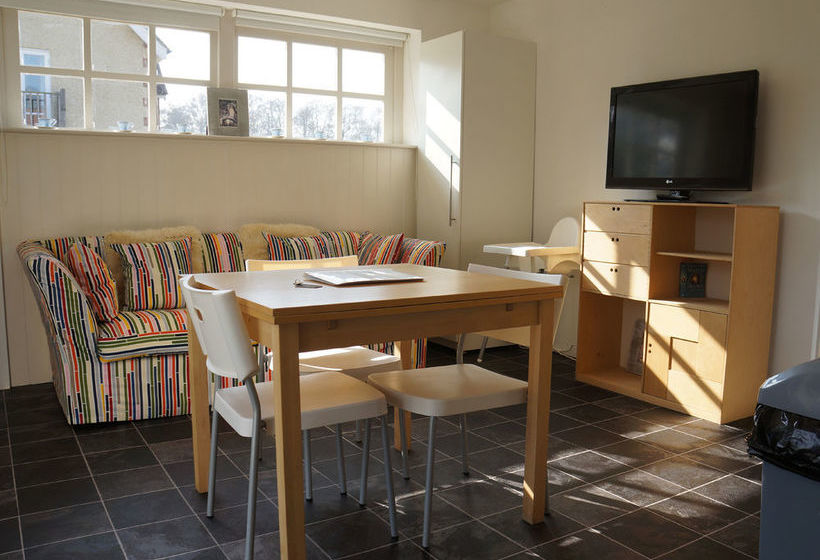 The Barn & Pheasant Cottage